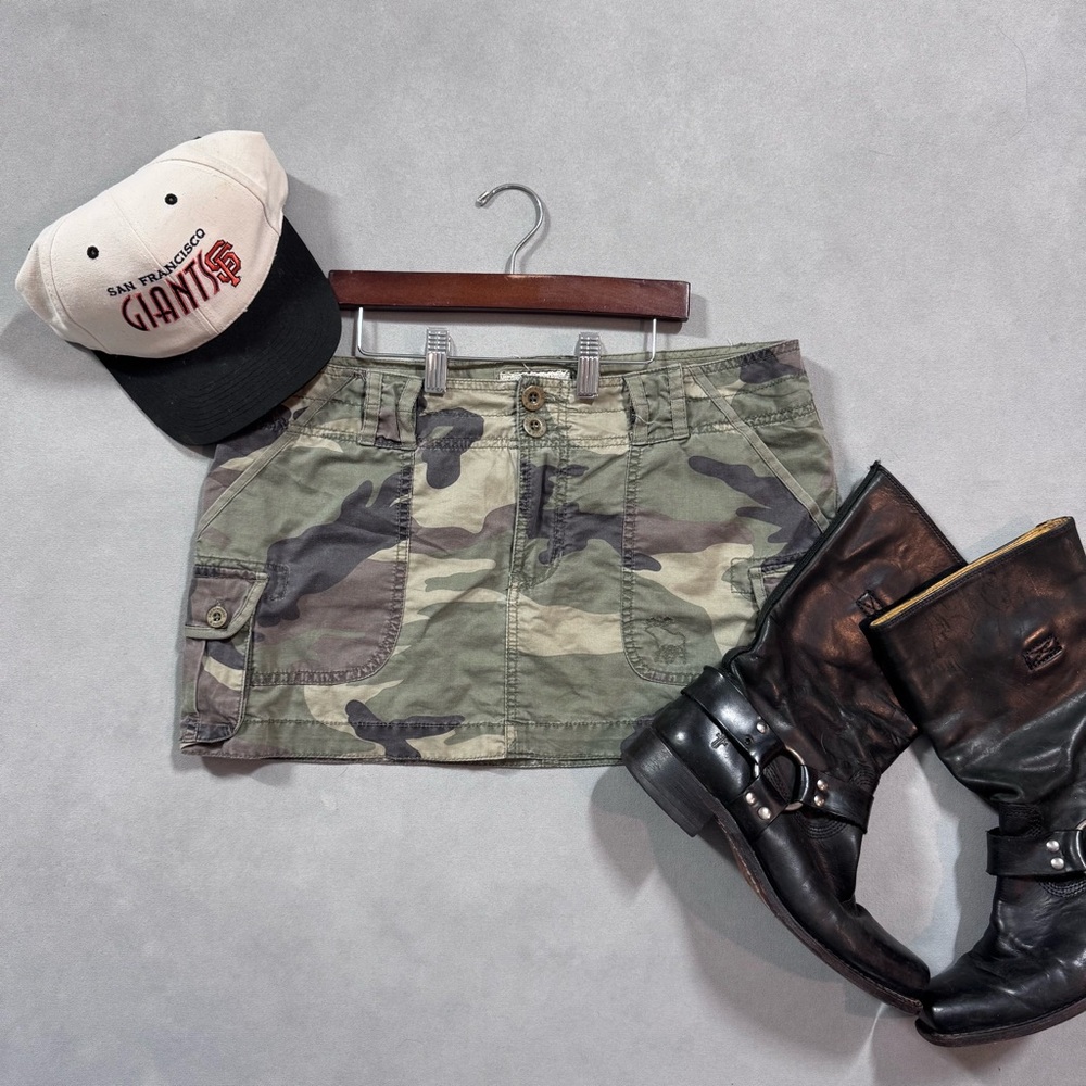 VINTAGE ABERCROMBIE CAMO MINI SKIRT